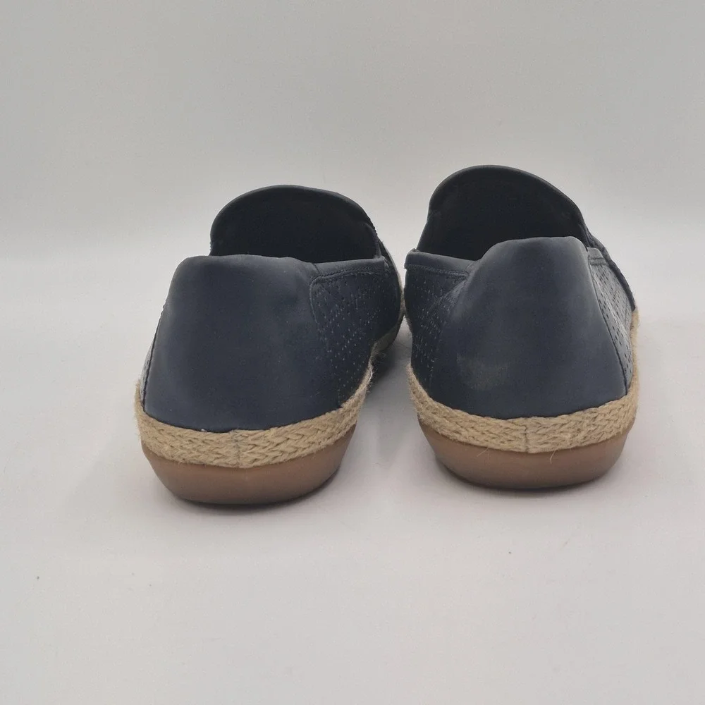 Clarks Collection Shoes Womens Size 8.5 Navy Perforated Espadrille Slip On‎ Flat